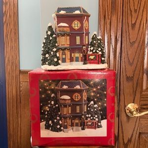 Vintage Christmas music box w/ original box by Home for the Holidays. Good shape